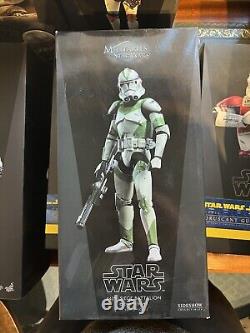 Sideshow Collectables 442nd Siege Battalion Clone Trooper 1/6th Scale Figure