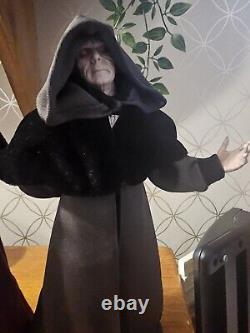 Sideshow Collectibles Star Wars Darth Sideous & Palpatine read Description