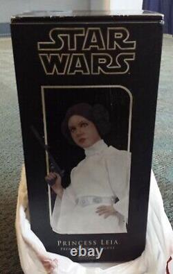 Sideshow Star Wars Princess Leia Premium Format Figure Statue