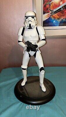 Sideshow Star Wars Stormtrooper Premium Format Statue 14