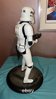 Sideshow Star Wars Stormtrooper Premium Format Statue 14