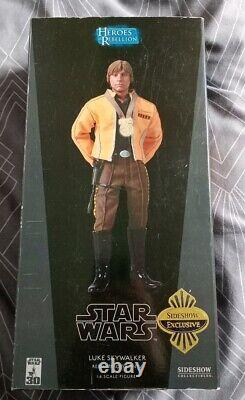 Star Wars Sideshow Collectibles 12 Luke Skywalker Yavin Ceremony Figure