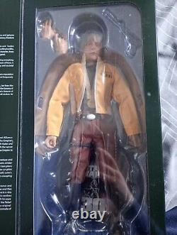 Star Wars Sideshow Collectibles 12 Luke Skywalker Yavin Ceremony Figure