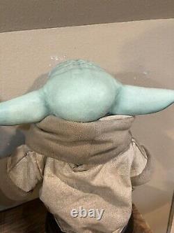 Grogu (Baby Yoda) de Sideshow - Figurine à l'échelle 1:1 avec boîte d'origine