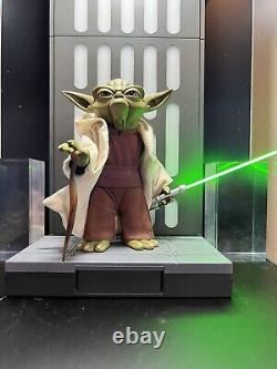 Guerre des étoiles / Les Guerres des Clones	<br/>
 
Maître Jedi Yoda <br/> 
 Figurines à l'échelle 1/6	<br/>
Sideshow	 
<br/> 
	Neuf dans sa boîte