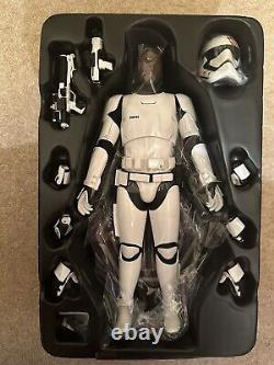 Jouets chauds MMS367 Star Wars Finn Premier Ordre Stormtrooper Sideshow Exclusive 1/6