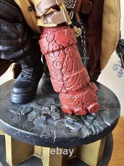 Sideshow Collectibles Hellboy 2 Figurine de Format Premium Édition Régulière