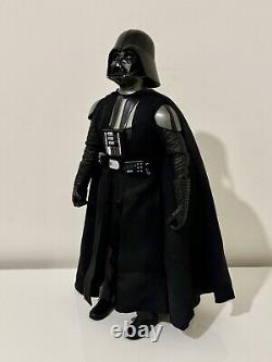 Sideshow Sixth Scale Darth Vader Seigneurs des Sith Star Wars Épisode IV VGC	
<br/>	 
<br/> (Note: 'VGC' is likely an acronym or abbreviation and its meaning is unclear without further context.)
