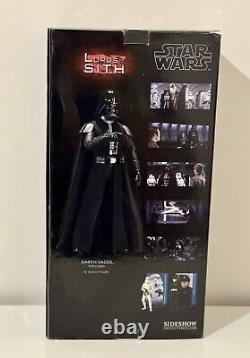 Sideshow Sixth Scale Darth Vader Seigneurs des Sith Star Wars Épisode IV VGC
<br/>	
	
 <br/>	 (Note: 'VGC' is likely an acronym or abbreviation and its meaning is unclear without further context.)