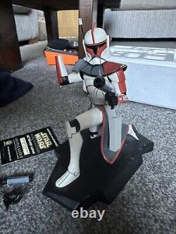 Star Wars Gentle Giant Clone Wars Maquette 2004 ARC Trooper Captain #131/2500

 <br/> 	<br/>
	

Translation: Star Wars Gentle Giant Clone Wars Maquette 2004 Capitaine Trooper ARC #131/2500