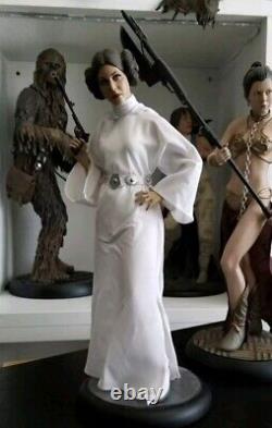 Statue de format premium de Princess Leia de Star Wars dans le style d'une attraction de cirque